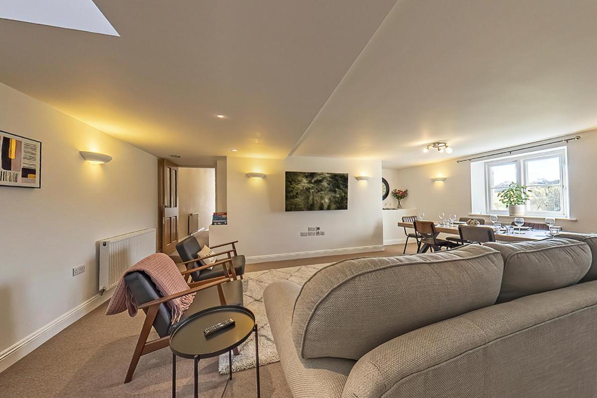 3 Bedroom Barn Conversion With Hot Tub-Garden View - Ty Cerrig Barn Корвен Екстер'єр фото